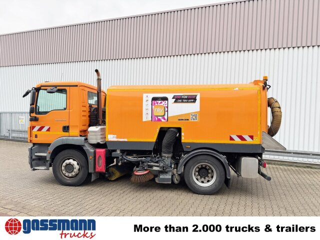 MAN TGM 18.250 4X2 BB, Kehrmaschine Brock SL200/2 - Utcaseprő gép: 2 kép. MAN TGM 18.250 4X2 BB, Kehrmaschine Brock SL200/2 - Utcaseprő gép: 2 kép.