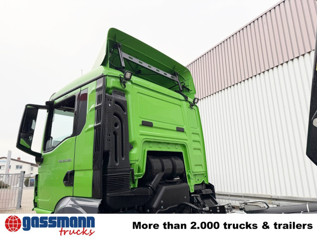 MAN TGS 26.520 6x2-2 BL, Navi, Liftachse - Horgos rakodó teherautó: 3 kép. MAN TGS 26.520 6x2-2 BL, Navi, Liftachse - Horgos rakodó teherautó: 3 kép.