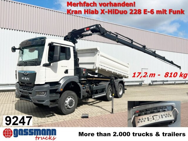 MAN TGS 33.430 6x6 BB CH mit Kran Hiab X-HiDuo 228 - Billenőplatós teherautó, Darus autó: 1 kép. MAN TGS 33.430 6x6 BB CH mit Kran Hiab X-HiDuo 228 - Billenőplatós teherautó, Darus autó: 1 kép.