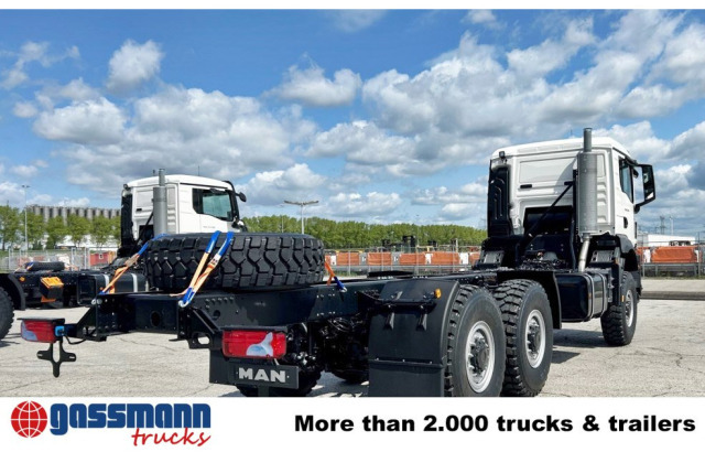 MAN TGS 33.440 6x6 BB CH, Euro2, Einzelbereifung, 4x - Alvaz teherautó: 4 kép. MAN TGS 33.440 6x6 BB CH, Euro2, Einzelbereifung, 4x - Alvaz teherautó: 4 kép.