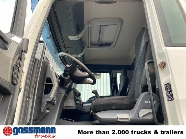 MAN TGS 40.400 6x4 BB mit 20.000l Tank - Tartályos teherautó: 4 kép. MAN TGS 40.400 6x4 BB mit 20.000l Tank - Tartályos teherautó: 4 kép.