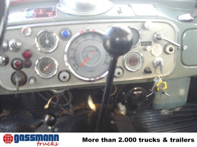 Magirus Deutz MAGIRUS URANUS 250D22 KW 16 Feuerwehr Kranwagen - Tűzoltóautó, Darus autó: 3 kép. Magirus Deutz MAGIRUS URANUS 250D22 KW 16 Feuerwehr Kranwagen - Tűzoltóautó, Darus autó: 3 kép.