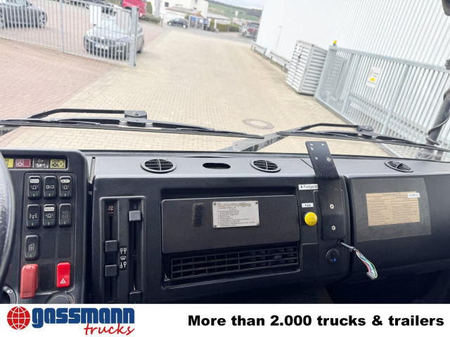 Mercedes-Benz 1222 AF 4x4, Rüstwagen RW 2, Seilwinde - Tűzoltóautó: 5 kép. Mercedes-Benz 1222 AF 4x4, Rüstwagen RW 2, Seilwinde - Tűzoltóautó: 5 kép.