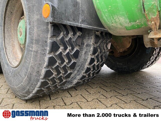 Mercedes-Benz 2635 6x4, V8-Motor - Billenőplatós teherautó: 2 kép. Mercedes-Benz 2635 6x4, V8-Motor - Billenőplatós teherautó: 2 kép.