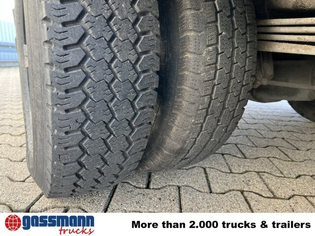 Mercedes-Benz 711 D-KA 4x2, Standklima, 11-Sitze, 2 x on stock - Minibusz, Kisbusz: 3 kép. Mercedes-Benz 711 D-KA 4x2, Standklima, 11-Sitze, 2 x on stock - Minibusz, Kisbusz: 3 kép.