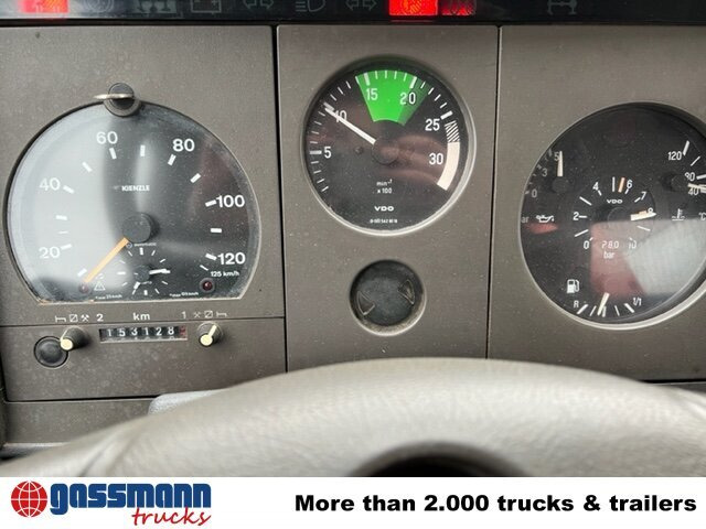 Mercedes-Benz 811 K 4x2 - Billenőplatós teherautó: 3 kép. Mercedes-Benz 811 K 4x2 - Billenőplatós teherautó: 3 kép.