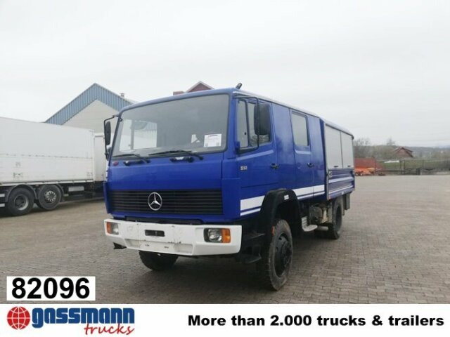 Mercedes-Benz 917 AF 4x4 Doka - Platós teherautó: 1 kép. Mercedes-Benz 917 AF 4x4 Doka - Platós teherautó: 1 kép.