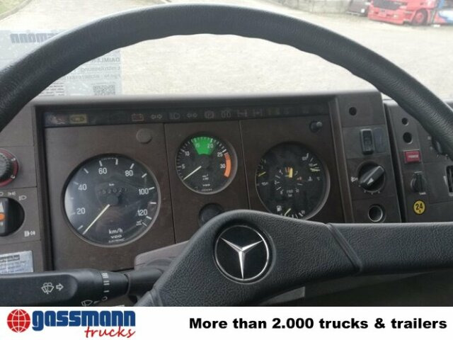 Mercedes-Benz 917 AF 4x4 Doka - Platós teherautó: 3 kép. Mercedes-Benz 917 AF 4x4 Doka - Platós teherautó: 3 kép.