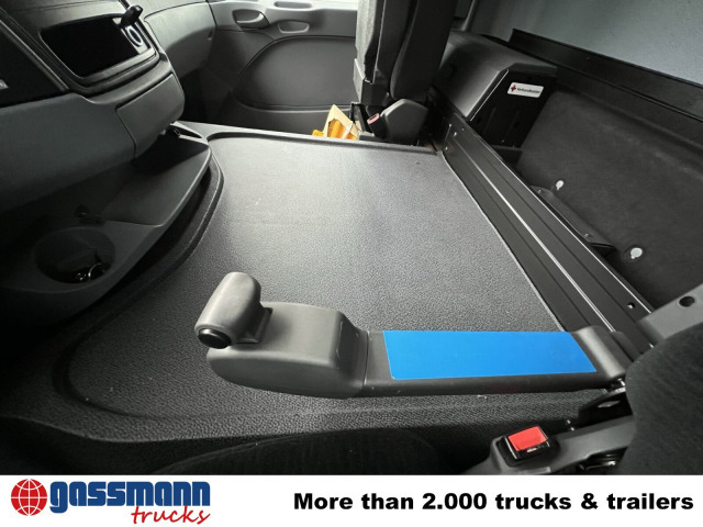 Mercedes-Benz Actros 2141 K 4x2 - Alvaz teherautó: 4 kép. Mercedes-Benz Actros 2141 K 4x2 - Alvaz teherautó: 4 kép.