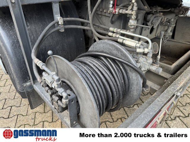 Mercedes-Benz Actros 2536 L 6x2, Müller Saug- und Spülwagen - Utcaseprő gép: 4 kép. Mercedes-Benz Actros 2536 L 6x2, Müller Saug- und Spülwagen - Utcaseprő gép: 4 kép.