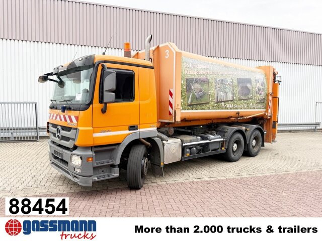 Mercedes-Benz Actros 2641/48 L 6x4, Seilabroller, Haller - Szemetesautó: 1 kép. Mercedes-Benz Actros 2641/48 L 6x4, Seilabroller, Haller - Szemetesautó: 1 kép.