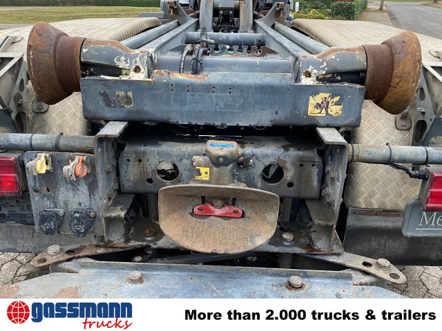 Mercedes-Benz Actros 2641 6x4 - Horgos rakodó teherautó: 5 kép. Mercedes-Benz Actros 2641 6x4 - Horgos rakodó teherautó: 5 kép.