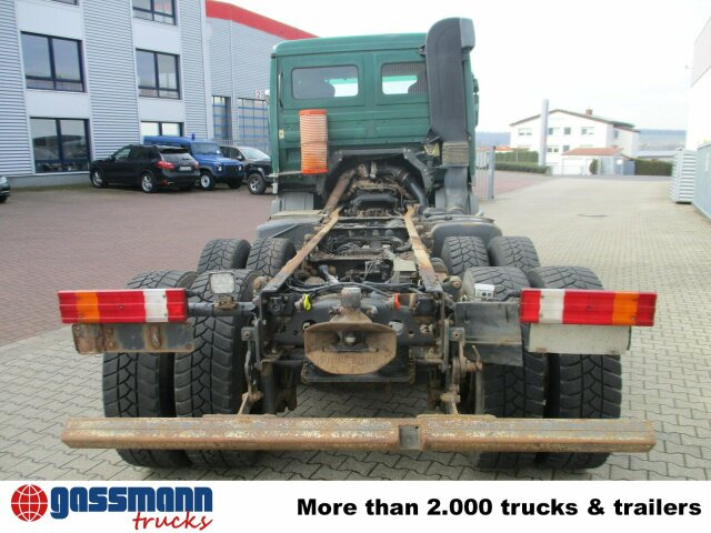 Billenőplatós teherautó Mercedes-Benz Actros 2644/48 K 6x4: 10 kép.