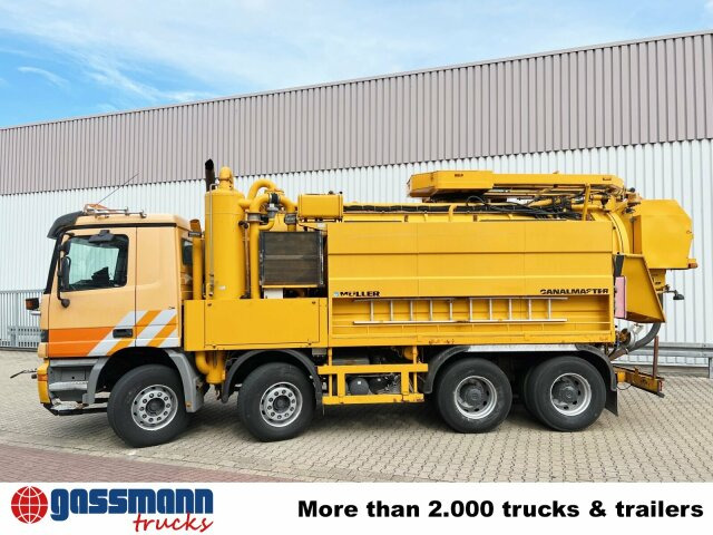 Mercedes-Benz Actros 3243 K 8x4/4, Müller Saug- und - Utcaseprő gép: 3 kép. Mercedes-Benz Actros 3243 K 8x4/4, Müller Saug- und - Utcaseprő gép: 3 kép.