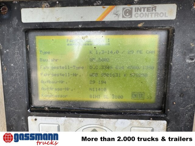 Mercedes-Benz Actros 3348 6x4, V8, Kroll Saug-/Spülwagen ca. - Utcaseprő gép: 2 kép. Mercedes-Benz Actros 3348 6x4, V8, Kroll Saug-/Spülwagen ca. - Utcaseprő gép: 2 kép.