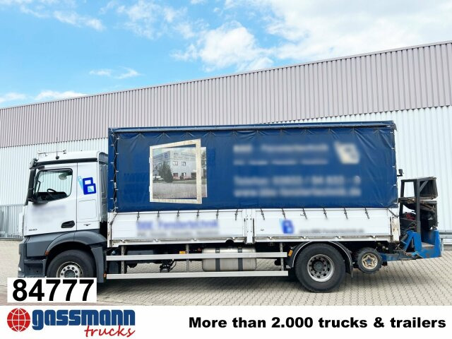 Mercedes-Benz Antos 1840 L 4x2, Aufnahme für Mitnahmestapler - Platós teherautó: 1 kép. Mercedes-Benz Antos 1840 L 4x2, Aufnahme für Mitnahmestapler - Platós teherautó: 1 kép.