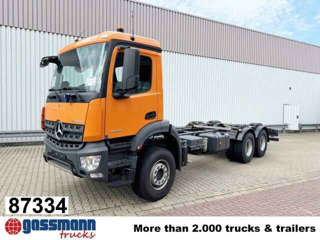 Mercedes-Benz Arocs 2633 6x4, 2x Nebenantrieb - Alvaz teherautó: 1 kép. Mercedes-Benz Arocs 2633 6x4, 2x Nebenantrieb - Alvaz teherautó: 1 kép.