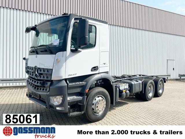 Mercedes-Benz Arocs 2642 K 6x4, Retarder, Motorabtrieb - Alvaz teherautó: 1 kép. Mercedes-Benz Arocs 2642 K 6x4, Retarder, Motorabtrieb - Alvaz teherautó: 1 kép.
