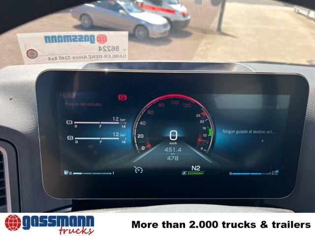 Mercedes-Benz Arocs 3240 8x4/42, Motorabtrieb - Horgos rakodó teherautó: 2 kép. Mercedes-Benz Arocs 3240 8x4/42, Motorabtrieb - Horgos rakodó teherautó: 2 kép.