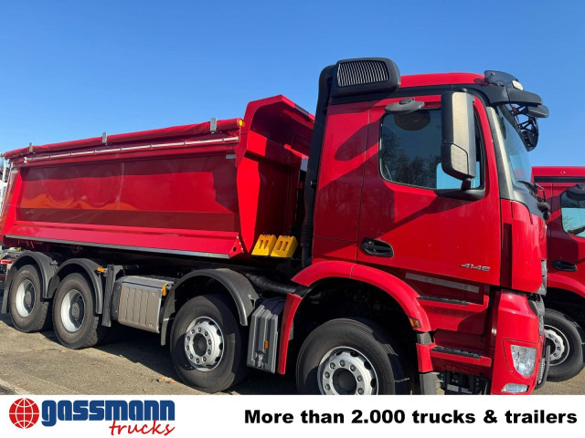 Mercedes-Benz Arocs 4145 K 8x4/4, Grounder, MultimediaCockpit, - Dömper: 3 kép. Mercedes-Benz Arocs 4145 K 8x4/4, Grounder, MultimediaCockpit, - Dömper: 3 kép.
