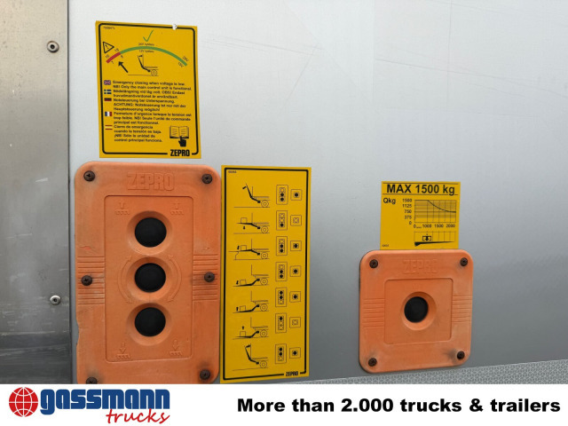 Mercedes-Benz Atego 1330 4x4, Iso-Koffer mit Heizung, LBW - Dobozos felépítményű teherautó: 5 kép. Mercedes-Benz Atego 1330 4x4, Iso-Koffer mit Heizung, LBW - Dobozos felépítményű teherautó: 5 kép.