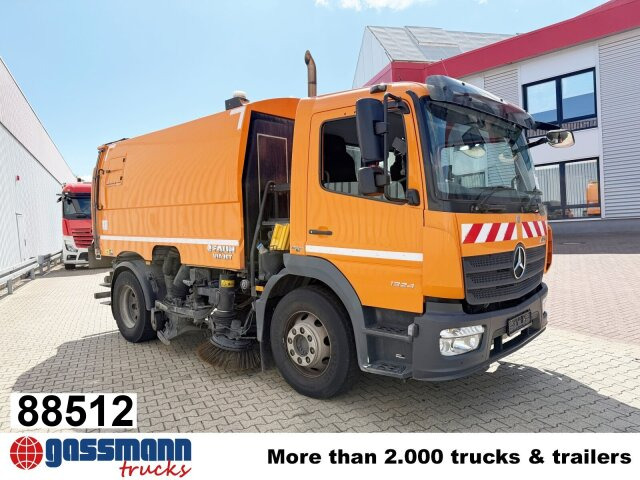 Mercedes-Benz Atego 1524 LKO 4x2, Kehrmaschine FAUN Viajet 6RH - Utcaseprő gép: 1 kép. Mercedes-Benz Atego 1524 LKO 4x2, Kehrmaschine FAUN Viajet 6RH - Utcaseprő gép: 1 kép.