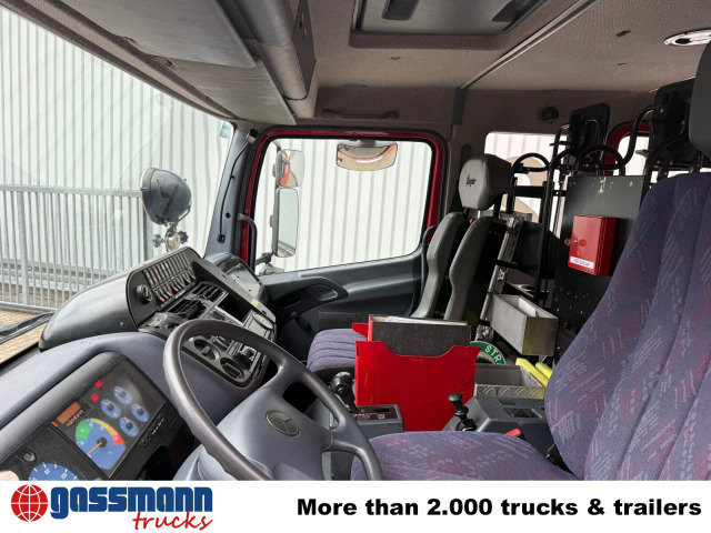 Mercedes-Benz Atego 1628 4x4, LF 16/20 - Mentőautó: 5 kép. Mercedes-Benz Atego 1628 4x4, LF 16/20 - Mentőautó: 5 kép.