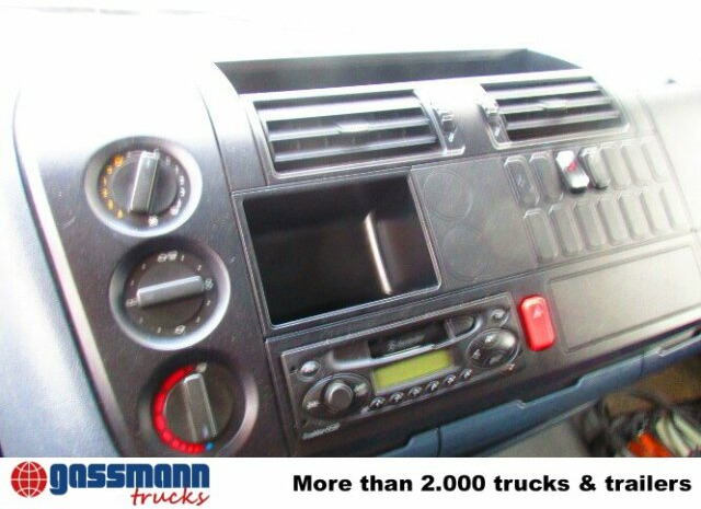 Mercedes-Benz Atego 815 4x2 - Dobozos felépítményű teherautó: 4 kép. Mercedes-Benz Atego 815 4x2 - Dobozos felépítményű teherautó: 4 kép.