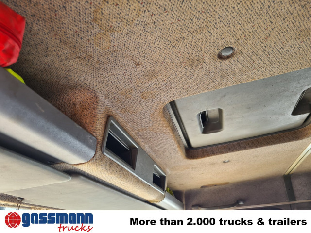 Mercedes-Benz Atego 815 K 4x2 - Horgos rakodó teherautó: 5 kép. Mercedes-Benz Atego 815 K 4x2 - Horgos rakodó teherautó: 5 kép.