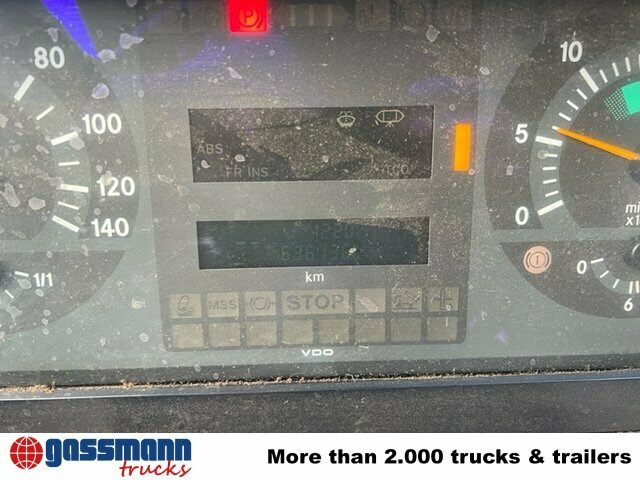 Mercedes-Benz Atego 818 4x2 - Platós teherautó: 4 kép. Mercedes-Benz Atego 818 4x2 - Platós teherautó: 4 kép.