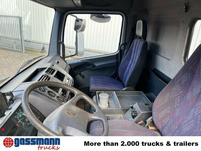 Mercedes-Benz Atego 818 4x2 - Platós teherautó: 3 kép. Mercedes-Benz Atego 818 4x2 - Platós teherautó: 3 kép.