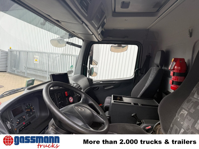 Mercedes-Benz Atego 818 L 4x2, Getränkekoffer, 2x AHK - Dobozos felépítményű teherautó: 3 kép. Mercedes-Benz Atego 818 L 4x2, Getränkekoffer, 2x AHK - Dobozos felépítményű teherautó: 3 kép.