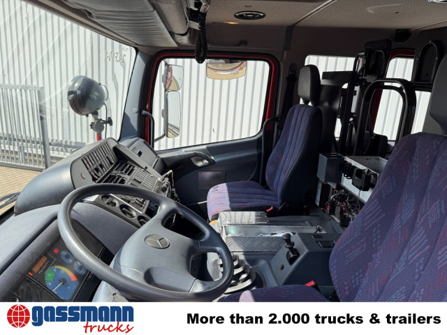 Mercedes-Benz Atego 917 4x4, LF 10, Einzelbereifung, AT-Motor - Mentőautó: 4 kép. Mercedes-Benz Atego 917 4x4, LF 10, Einzelbereifung, AT-Motor - Mentőautó: 4 kép.