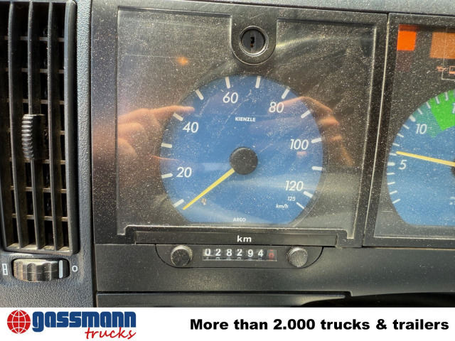 Mercedes-Benz Atego 917 4x4, LF 10, Einzelbereifung, AT-Motor - Tűzoltóautó: 5 kép. Mercedes-Benz Atego 917 4x4, LF 10, Einzelbereifung, AT-Motor - Tűzoltóautó: 5 kép.