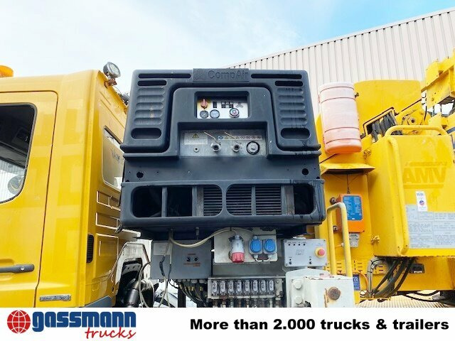 Mercedes-Benz Axor 1824 K 4x2, AMV Hubsteiger + Kompressor, - Emelőkosaras teherautó: 3 kép. Mercedes-Benz Axor 1824 K 4x2, AMV Hubsteiger + Kompressor, - Emelőkosaras teherautó: 3 kép.