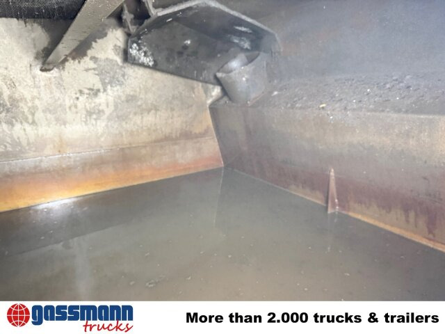 Mercedes-Benz Axor 1829 4x2, Zweiweg Z200, Kehrmaschine Faun - Utcaseprő gép: 4 kép. Mercedes-Benz Axor 1829 4x2, Zweiweg Z200, Kehrmaschine Faun - Utcaseprő gép: 4 kép.