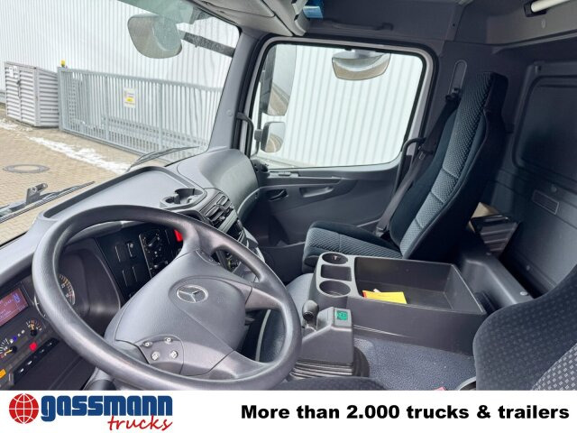 Mercedes-Benz Axor 1833 L 4x2, Getränkekoffer - Dobozos felépítményű teherautó: 3 kép. Mercedes-Benz Axor 1833 L 4x2, Getränkekoffer - Dobozos felépítményű teherautó: 3 kép.