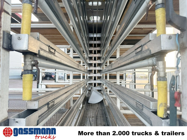 Mercedes-Benz LK 817 4x2, Taubentransporter - Dobozos felépítményű teherautó: 5 kép. Mercedes-Benz LK 817 4x2, Taubentransporter - Dobozos felépítményű teherautó: 5 kép.