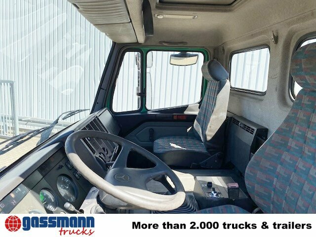 Mercedes-Benz SK 1924 L 4x2 - Horgos rakodó teherautó: 3 kép. Mercedes-Benz SK 1924 L 4x2 - Horgos rakodó teherautó: 3 kép.