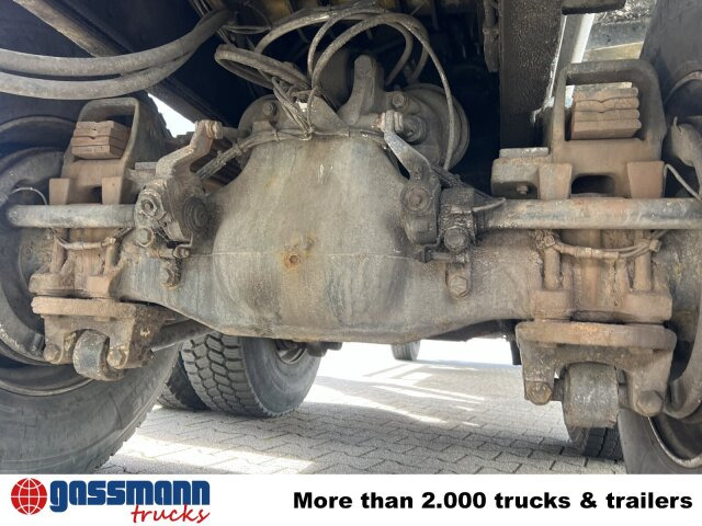 Mercedes-Benz SK II 2638/44 A 6x6, V8, Retarder, Kran, 2x - Darus autó: 2 kép. Mercedes-Benz SK II 2638/44 A 6x6, V8, Retarder, Kran, 2x - Darus autó: 2 kép.