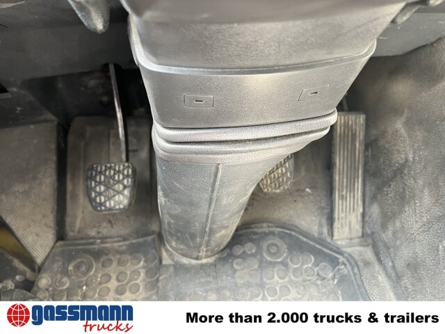 Mercedes-Benz SK II 2638/44 A 6x6, V8, Retarder - Alvaz teherautó: 4 kép. Mercedes-Benz SK II 2638/44 A 6x6, V8, Retarder - Alvaz teherautó: 4 kép.