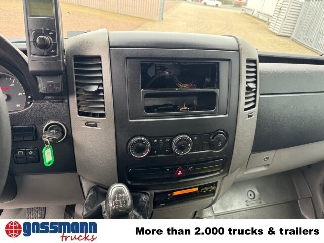 Mercedes-Benz Sprinter 310 CDI 4x2 Doka, Hinterkipper - Dömper: 4 kép. Mercedes-Benz Sprinter 310 CDI 4x2 Doka, Hinterkipper - Dömper: 4 kép.