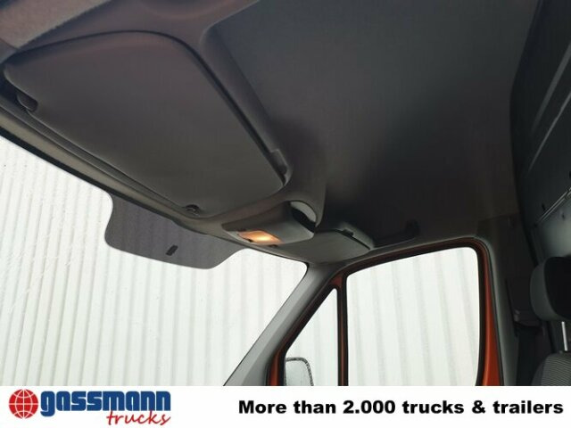 Mercedes-Benz Sprinter 313 KA 4x2 - Furgon: 5 kép. Mercedes-Benz Sprinter 313 KA 4x2 - Furgon: 5 kép.