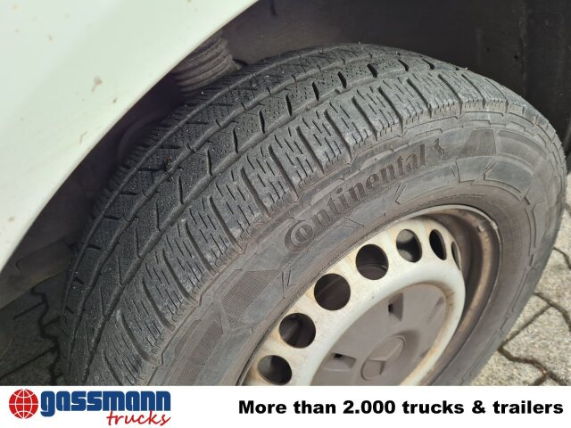 Mercedes-Benz Sprinter 316 KA 4x2, Rettungswagen - Furgon: 3 kép. Mercedes-Benz Sprinter 316 KA 4x2, Rettungswagen - Furgon: 3 kép.