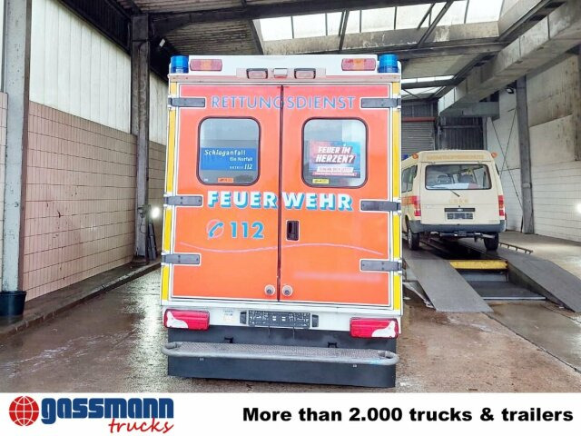 Mercedes-Benz Sprinter 516 CDI 4x2, Rettungswagen, Retarder - Furgon: 4 kép. Mercedes-Benz Sprinter 516 CDI 4x2, Rettungswagen, Retarder - Furgon: 4 kép.