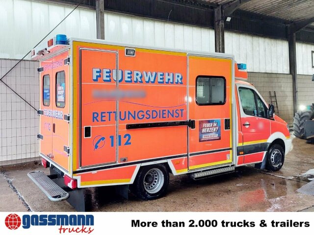 Mercedes-Benz Sprinter 516 CDI 4x2, Rettungswagen, Retarder - Furgon: 3 kép. Mercedes-Benz Sprinter 516 CDI 4x2, Rettungswagen, Retarder - Furgon: 3 kép.