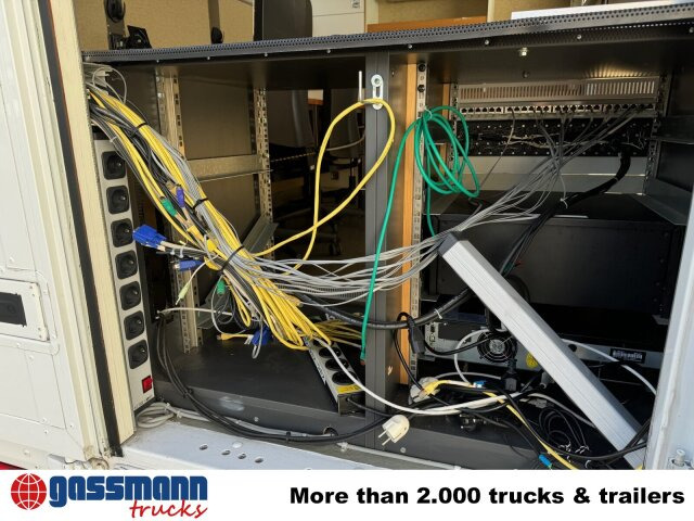 Mercedes-Benz Sprinter 516 CDI 4x2, Übertragungsfahrzeug - Dobozos felépítményű teherautó: 4 kép. Mercedes-Benz Sprinter 516 CDI 4x2, Übertragungsfahrzeug - Dobozos felépítményű teherautó: 4 kép.