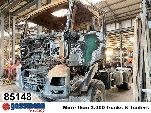 MAN TGS 18.480 4x4 BLS, BRANDSCHADEN - Nyergesvontató: 1 kép. MAN TGS 18.480 4x4 BLS, BRANDSCHADEN - Nyergesvontató: 1 kép.