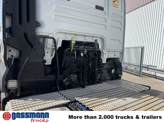 MAN TGX 26.500 6X2/4 BLS, Intarder, - Nyergesvontató: 2 kép. MAN TGX 26.500 6X2/4 BLS, Intarder, - Nyergesvontató: 2 kép.