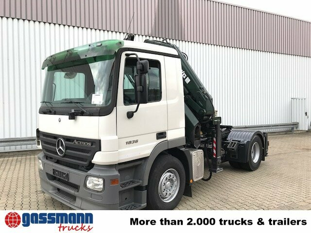 Nyergesvontató Mercedes-Benz Actros 1836 LS 4x2 mit Kran MKG HLK 330HP: 8 kép.
